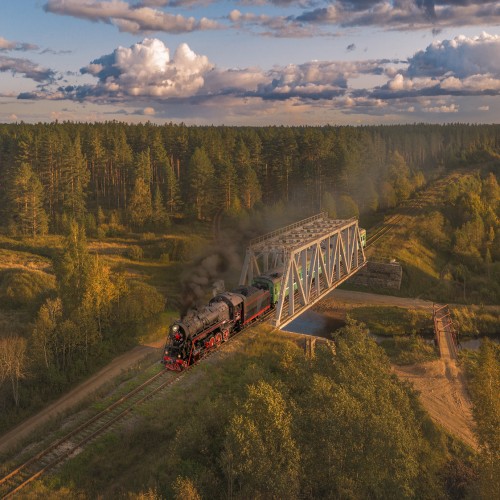 железнодорожный фотограф сергей крылов лето ржд  тверская область куженкино паровоз лебедянка дым пар пригородный поезд мост  дрон dji mavic2