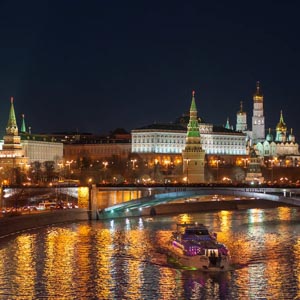 пейзажный фотограф сергей крылов москва кремль город ночной лето ночь москва-река теплоход яхта