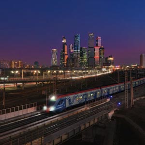 фотограф Крылов, железнодорожная съёмка, ночной пейзаж, вечер, Москва-Сити, электропоезд, городской ландшафт, движение, московский регион иволга эг2тв