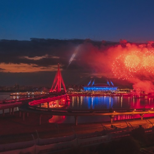 пейзажный фотограф сергей крылов алые паруса санкт петербург финский залив салют лахта 2020 парусник бриг зенит арена